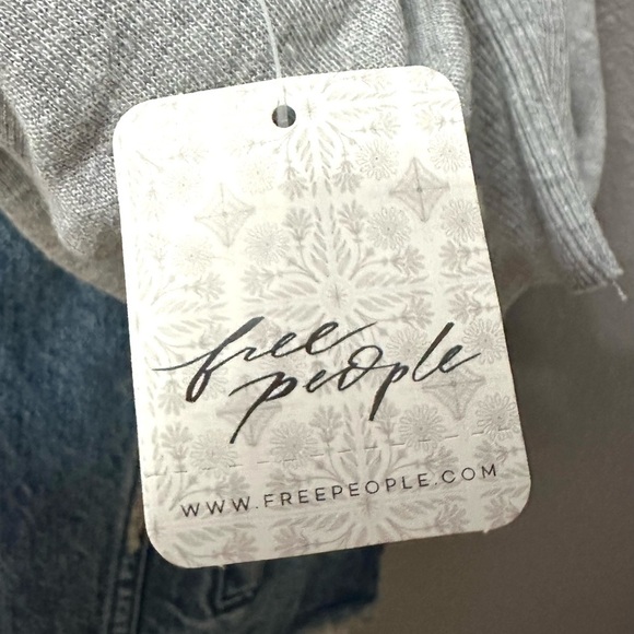 Free People FP We The free Women’s Knit Hoodie Distressed Denim Jacket Navy Sz S - Picture 15 of 17